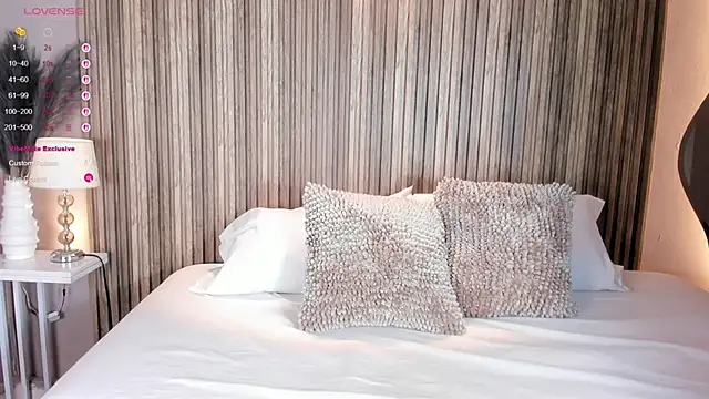 SloanyClark online show from September 16, 2025, 11:44 am