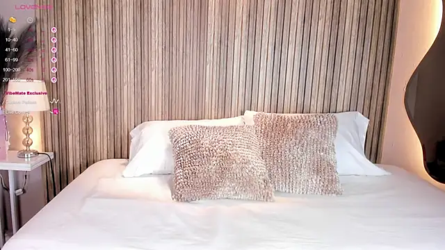 SloanyClark online show from September 17, 2025, 11:56 am