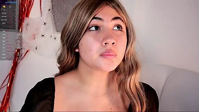 Madii smith online show from October 26, 2025, 1:39 pm