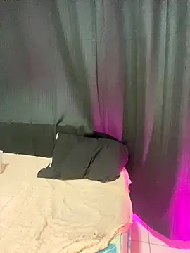 Snapshot of Lady_Dirty444 chatting on October 18, 2025, 12:24 am Lady Dirty444 online show from October 18, 2025, 12:24 am