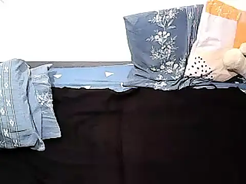 Snapshot of xxhottinybabe chatting on July 9, 2026, 8:29 am xxhottinybabe online show from July 9, 2026, 8:29 am