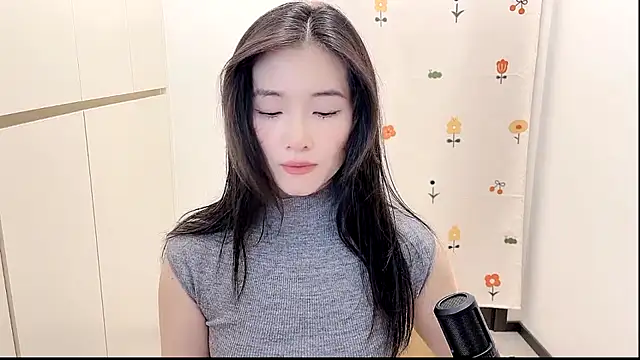 Rosalind xixi online show from October 2, 2025, 2:02 pm