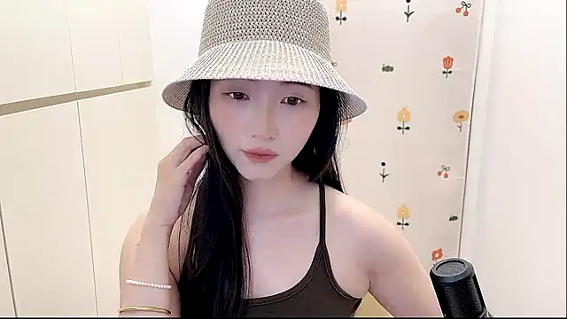 Rosalind xixi online show from October 12, 2025, 1:10 pm