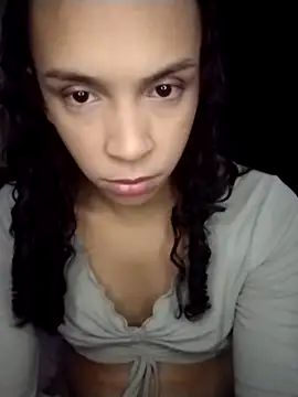 LunaMell online show from October 9, 2025, 1:53 pm