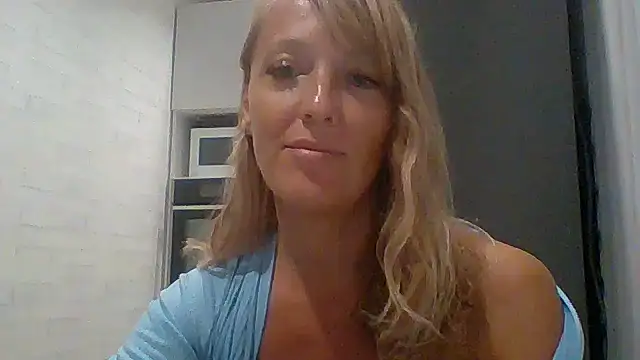 Vexxaa online show from October 6, 2025, 4:59 pm