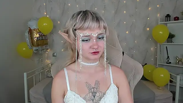 Snapshot of Tori_Cutie chatting on October 5, 2025, 12:09 am Tori Cutie online show from October 5, 2025, 12:09 am