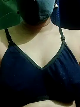 indumathi123 online show from April 15, 2026, 7:21 pm