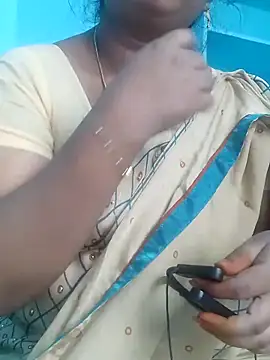 yelmaji91 online show from November 7, 2025, 7:41 am