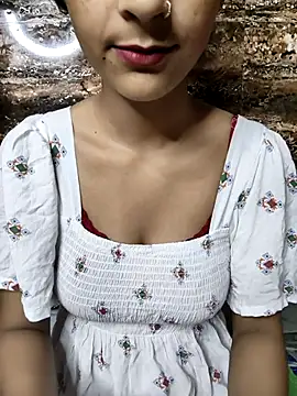 Snapshot of Indian-Aleena chatting on September 30, 2025, 6:35 pm Indian-Aleena online show from September 30, 2025, 6:35 pm