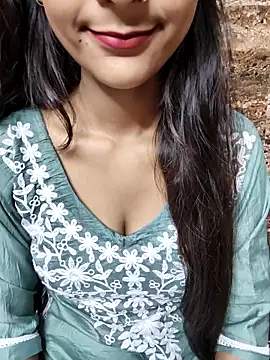 Snapshot of Indian-Aleena chatting on October 10, 2025, 3:55 pm Indian-Aleena online show from October 10, 2025, 3:55 pm