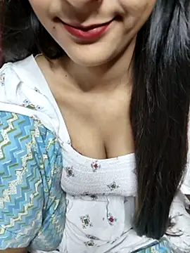 Snapshot of Indian-Aleena chatting on October 18, 2025, 7:47 pm Indian-Aleena online show from October 18, 2025, 7:47 pm