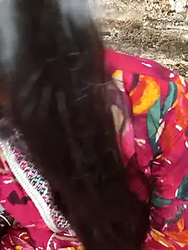 Snapshot of Indian-Aleena chatting on October 28, 2025, 6:21 pm Indian-Aleena online show from October 28, 2025, 6:21 pm