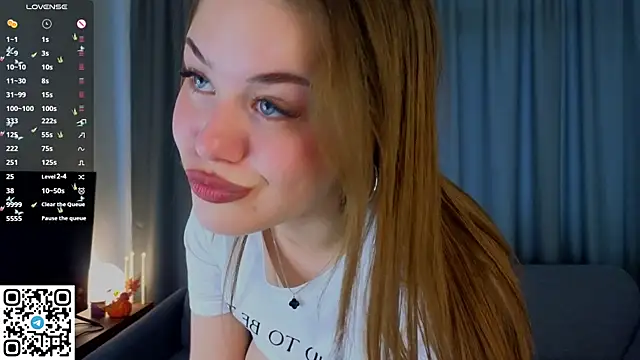 KristiGroune online show from October 11, 2025, 6:12 am