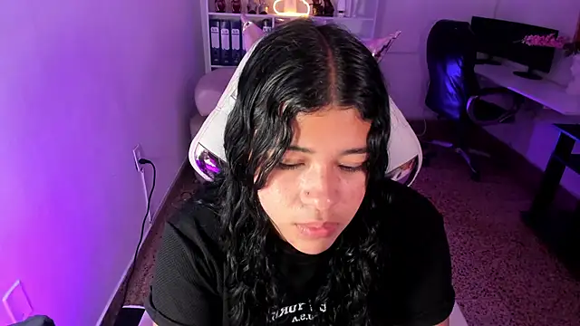 Snapshot of Ivy_nt chatting on October 9, 2025, 6:06 pm Ivy nt online show from October 9, 2025, 6:06 pm