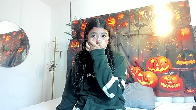 Snapshot of Ivy_nt chatting on November 1, 2025, 1:02 pm Ivy nt online show from November 1, 2025, 1:02 pm