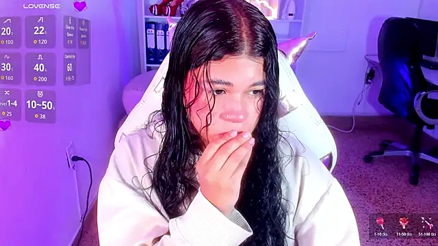 Snapshot of Ivy_nt chatting on November 9, 2025, 12:47 pm Ivy nt online show from November 9, 2025, 12:47 pm