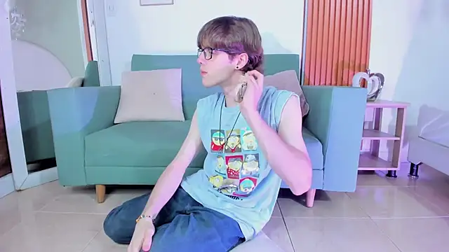 KyleDusk online show from December 2, 2025, 1:17 pm