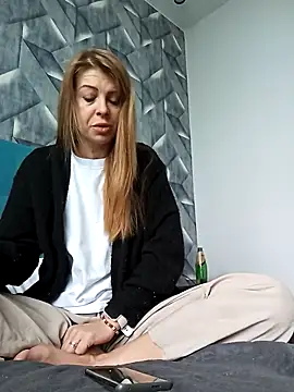 Snapshot of Hyupobigih chatting on October 10, 2025, 7:40 am Hyupobigih online show from October 10, 2025, 7:40 am