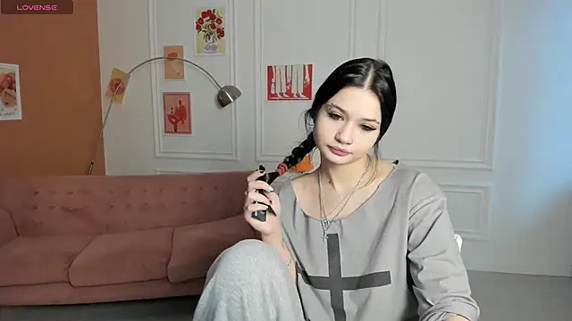 amy doessss online show from November 23, 2025, 9:42 am