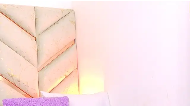 AlanaDoll online show from October 2, 2025, 3:08 pm