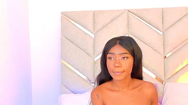 AlanaDoll online show from December 15, 2025, 5:39 pm