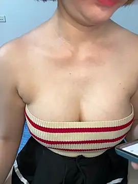 Linh linh01 online show from October 5, 2025, 7:56 pm