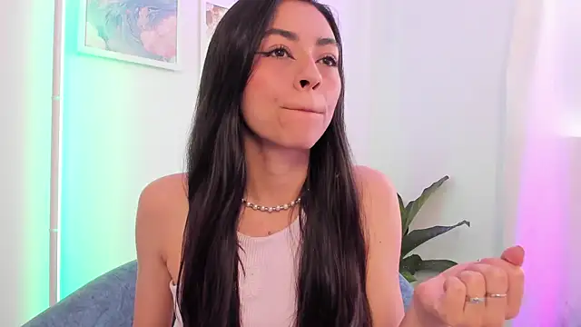 canelleGarces online show from October 10, 2025, 4:50 pm