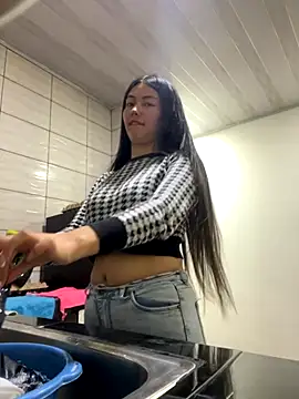 Snapshot of Tamygh_ chatting on November 12, 2025, 11:36 pm Tamygh online show from November 12, 2025, 11:36 pm