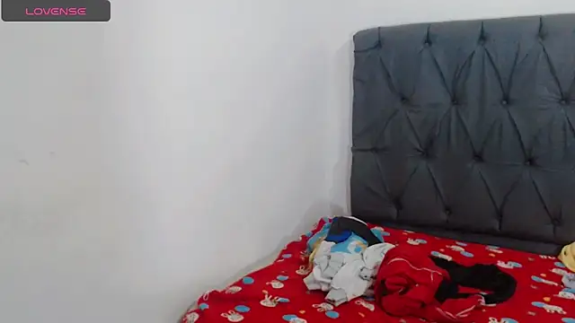 deborahotts online show from November 3, 2025, 5:25 pm