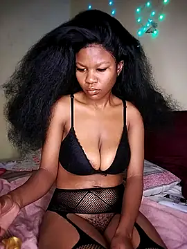 Seductive Yellow Titties online show from February 26, 2026, 3:27 am