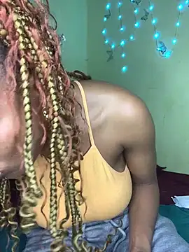 Snapshot of Seductive_Yellow_Titties chatting on May 15, 2026, 7:21 pm Seductive Yellow Titties online show from May 15, 2026, 7:21 pm