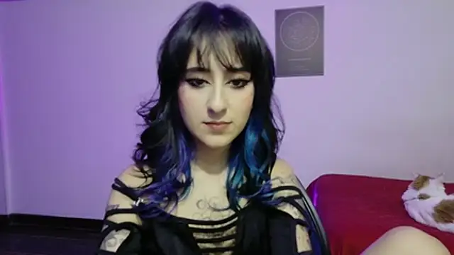 atenea dragon   online show from April 13, 2026, 7:41 pm