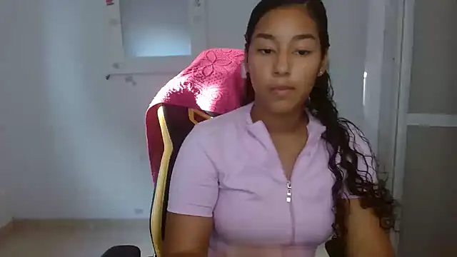 Snapshot of alicie_shy1 chatting on September 10, 2025, 9:48 pm alicie shy1 online show from September 10, 2025, 9:48 pm