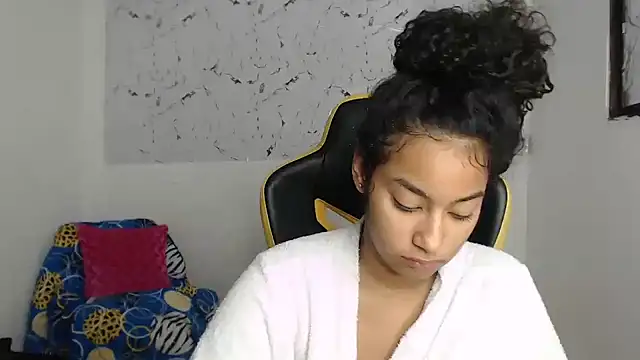Snapshot of alicie_shy1 chatting on September 18, 2025, 6:59 am alicie shy1 online show from September 18, 2025, 6:59 am