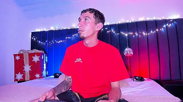 dominik thompson777 online show from November 13, 2025, 5:28 am