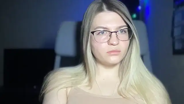 KristinaCake online show from November 23, 2025, 3:01 pm