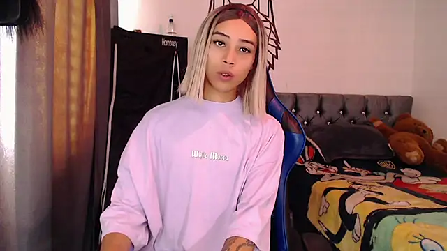 Sweet-Cris online show from October 2, 2025, 2:13 pm