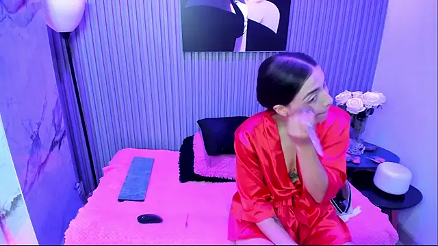 CloeyMiller online show from November 7, 2025, 2:28 pm