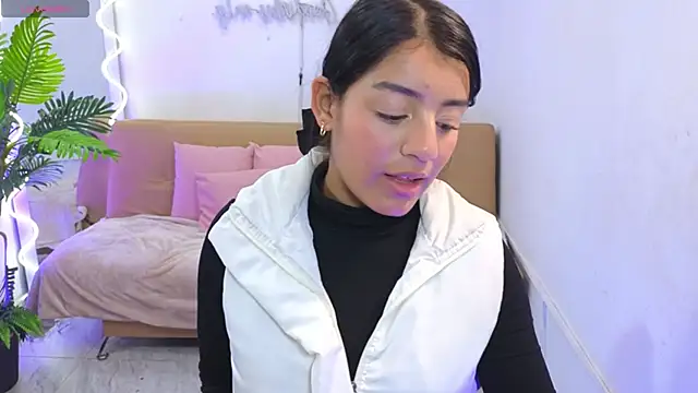 Lalalutsy tay online show from October 18, 2025, 7:36 pm