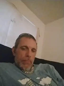 jarjar83 online show from May 18, 2026, 1:13 am