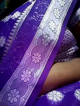 renuga143 online show from November 12, 2025, 11:21 am