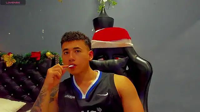 Draven Marceaux online show from December 18, 2025, 11:33 pm