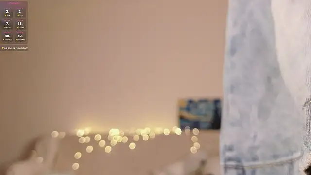 Snapshot of Pixxxis chatting on October 3, 2025, 12:51 am Pixxxis online show from October 3, 2025, 12:51 am