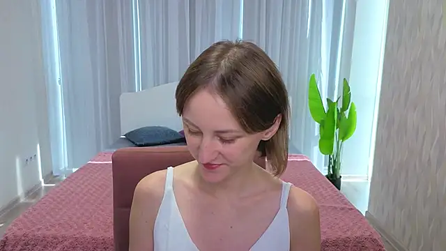 LuluChiiii online show from October 9, 2025, 10:13 am