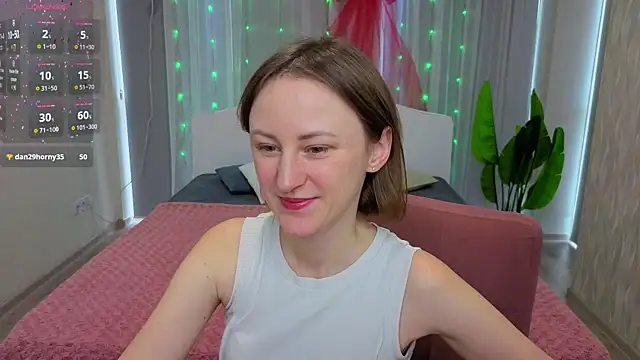 LuluChiiii online show from December 17, 2025, 11:05 am