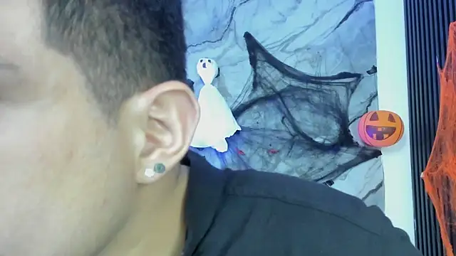 William Steel  online show from October 19, 2025, 4:24 am