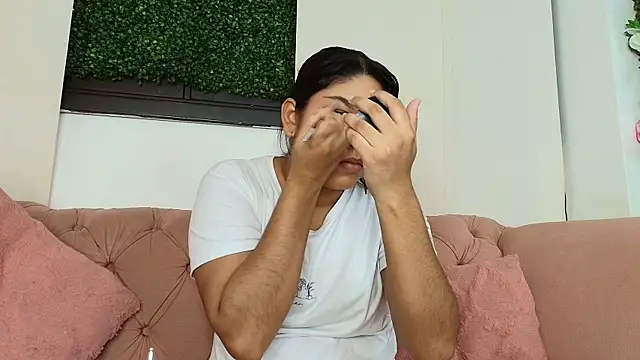 shanon marel online show from October 18, 2025, 12:06 pm