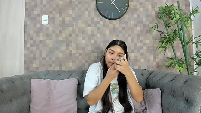 shanon marel online show from November 4, 2025, 12:15 pm