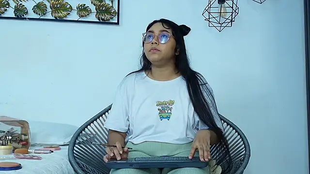 shanon marel online show from November 10, 2025, 12:15 pm