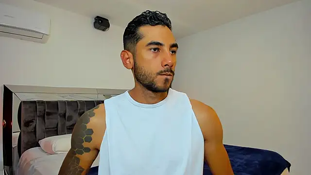 MARC THOMPSON  online show from October 25, 2025, 12:07 am